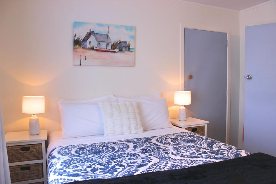 Seaside Diamond House in Auckland Region