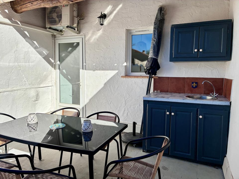 Balcony/Terrace, Kitchen or kitchenette, Dining area