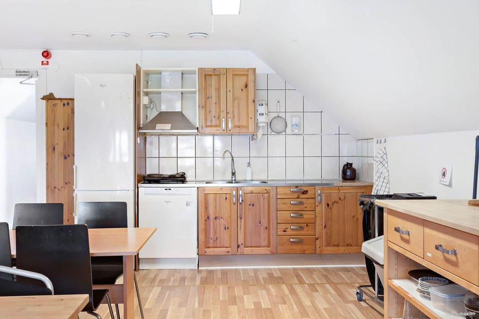 Kitchen or kitchenette, Business facilities, Internal: Not applicable to any particular room