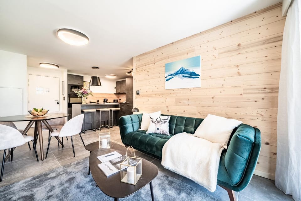 Kitchen or kitchenette, Living room, Seating area, Dining area, pet friendly, stove