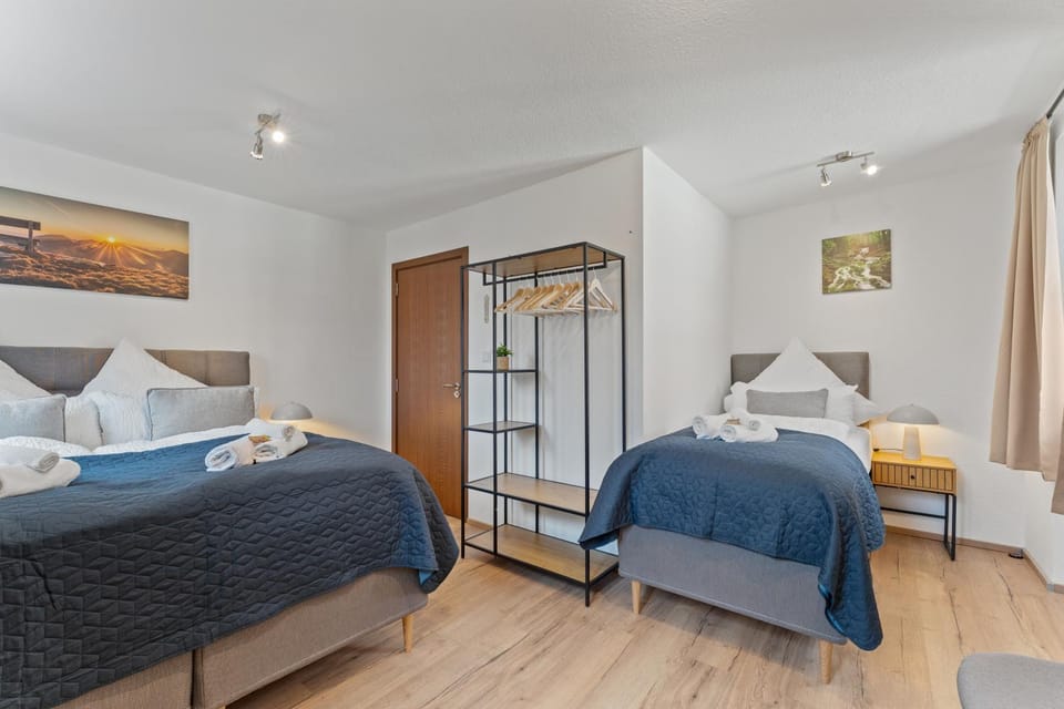 Living room, Photo of the whole room, Bedroom, towels