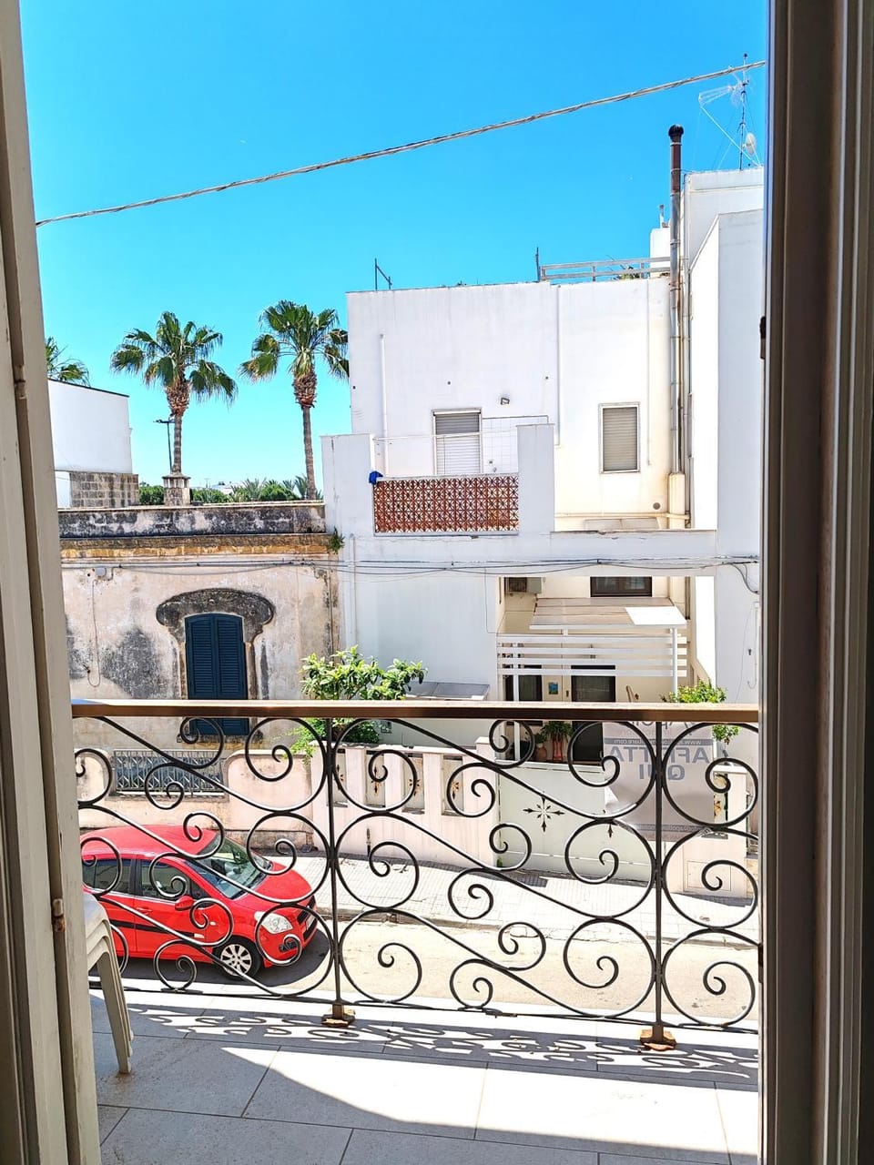 View (from property/room), Balcony/Terrace, Street view