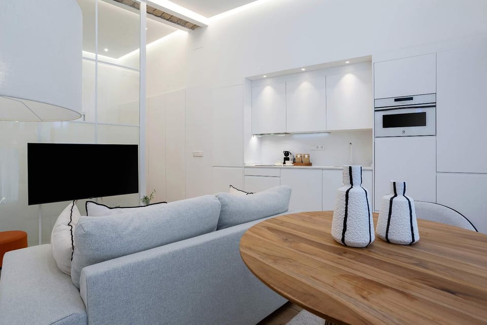 TV and multimedia, Kitchen or kitchenette, Living room, Dining area