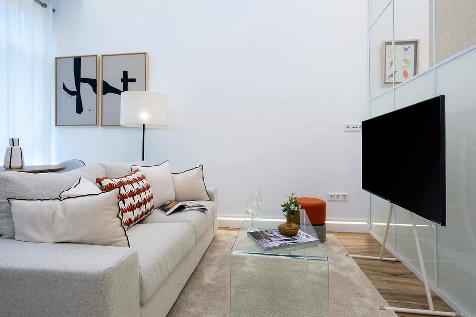 TV and multimedia, Living room, Dining area