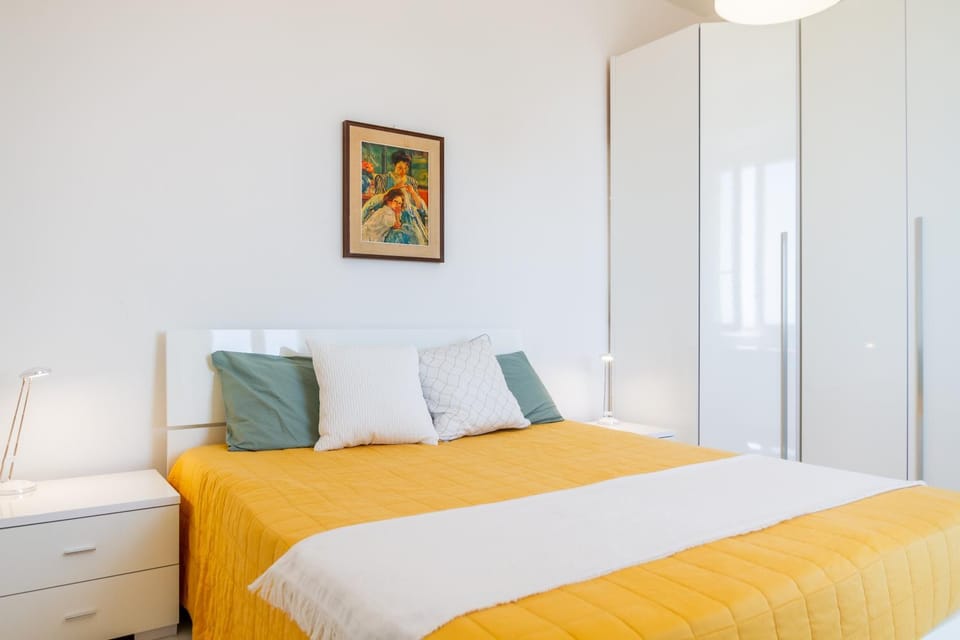 Living room, Bedroom