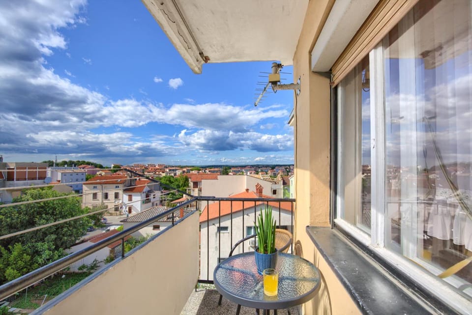 Day, View (from property/room), Balcony/Terrace, City view