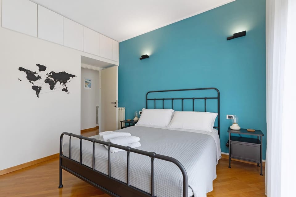 Living room, Bedroom