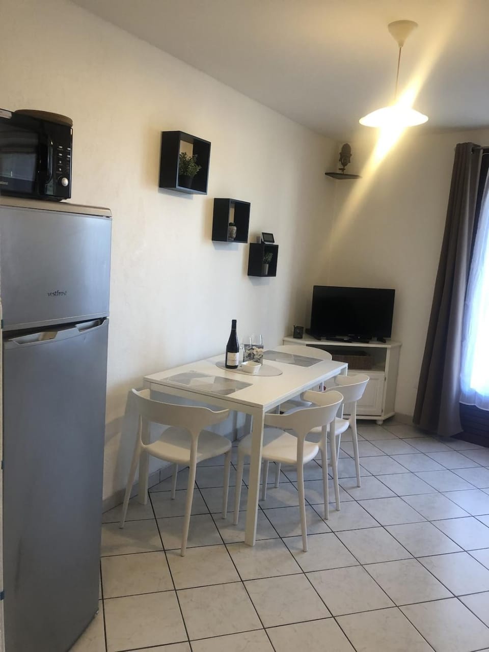 TV and multimedia, Dining area, internet, microwave