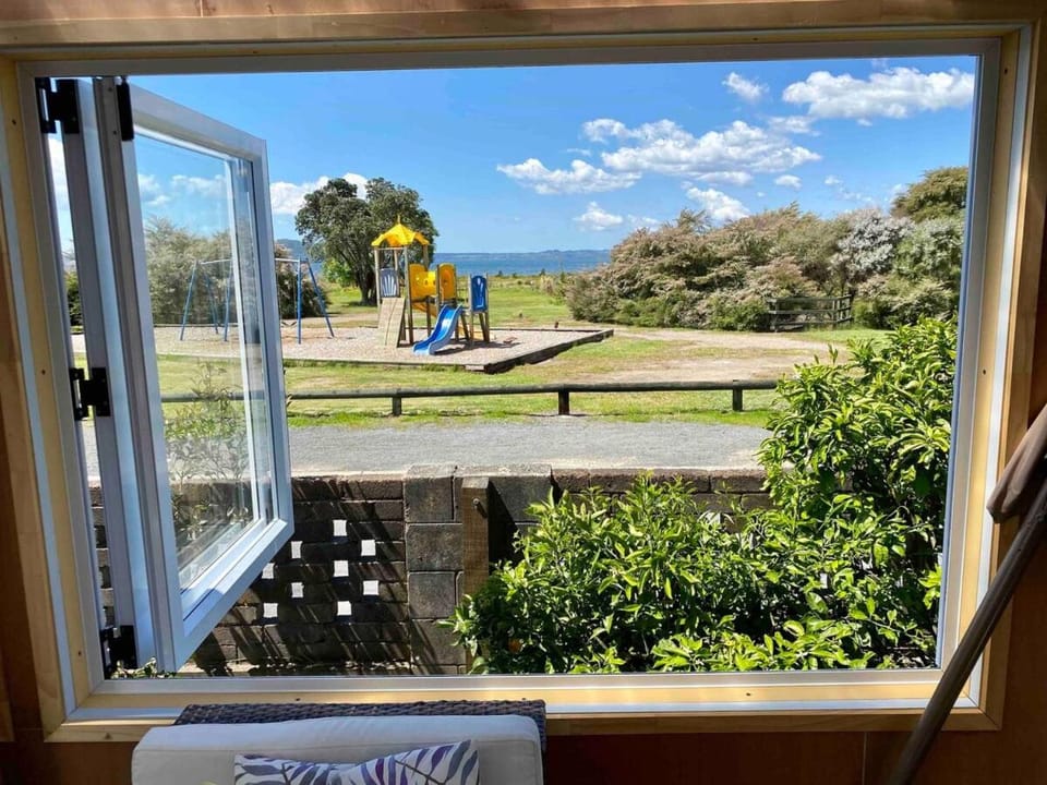 Lakeside reserve house close to city centre House in Rotorua