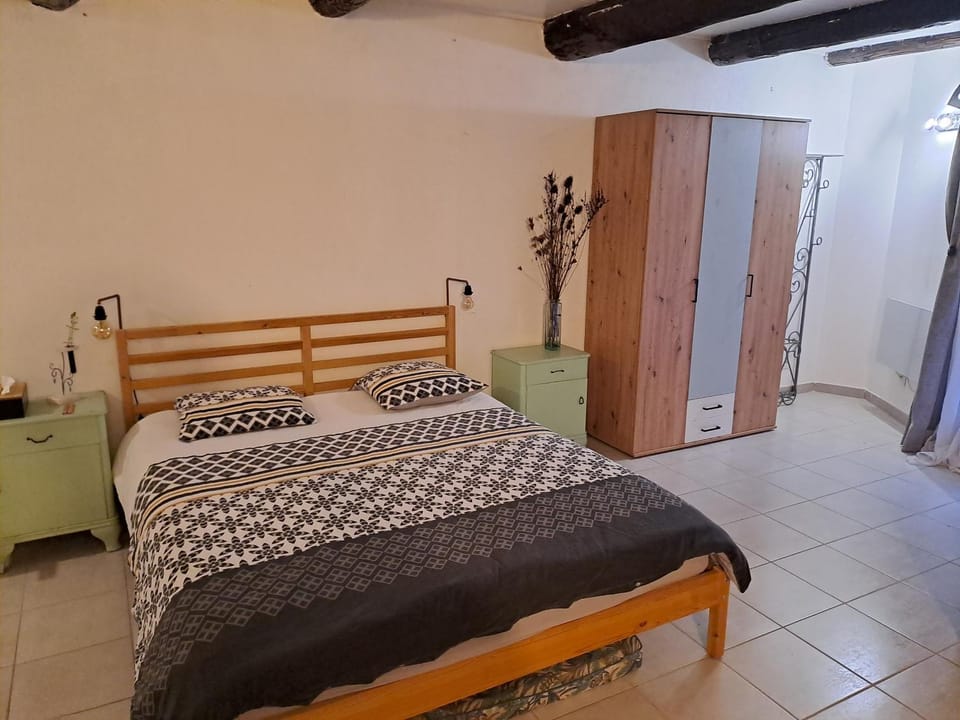 Cozy Studio à Tavel Apartment in Rochefort-du-Gard