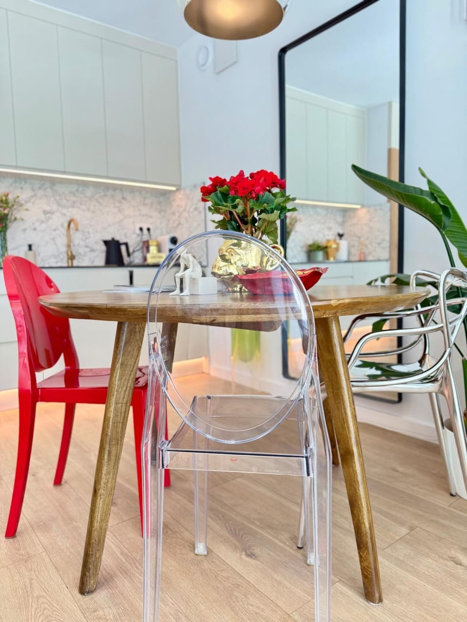 Kitchen or kitchenette, Living room