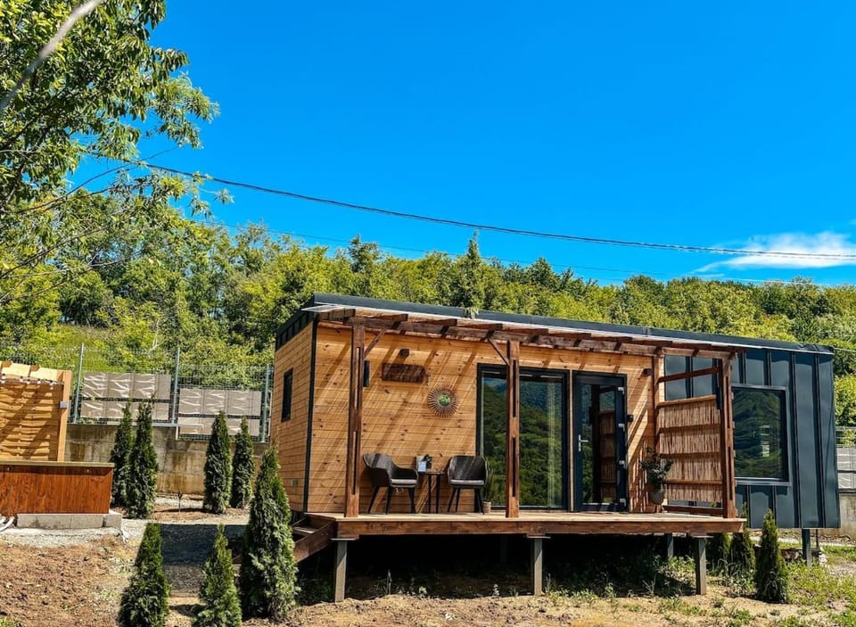 Elysian Fields - Amber Tiny House Chalet in Romania