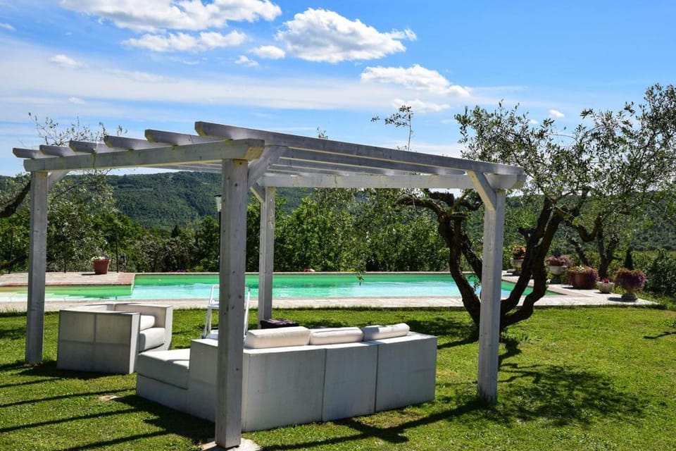 by Casamerina, House with private pool 30km from Siena & Arezzo House in Umbria