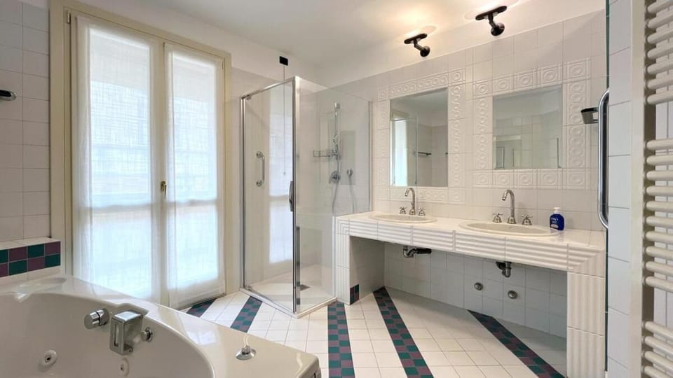 Shower, Bathroom, Bath, towels