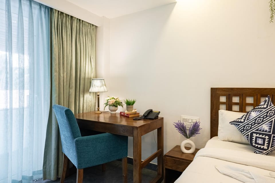 Seating area, Bedroom