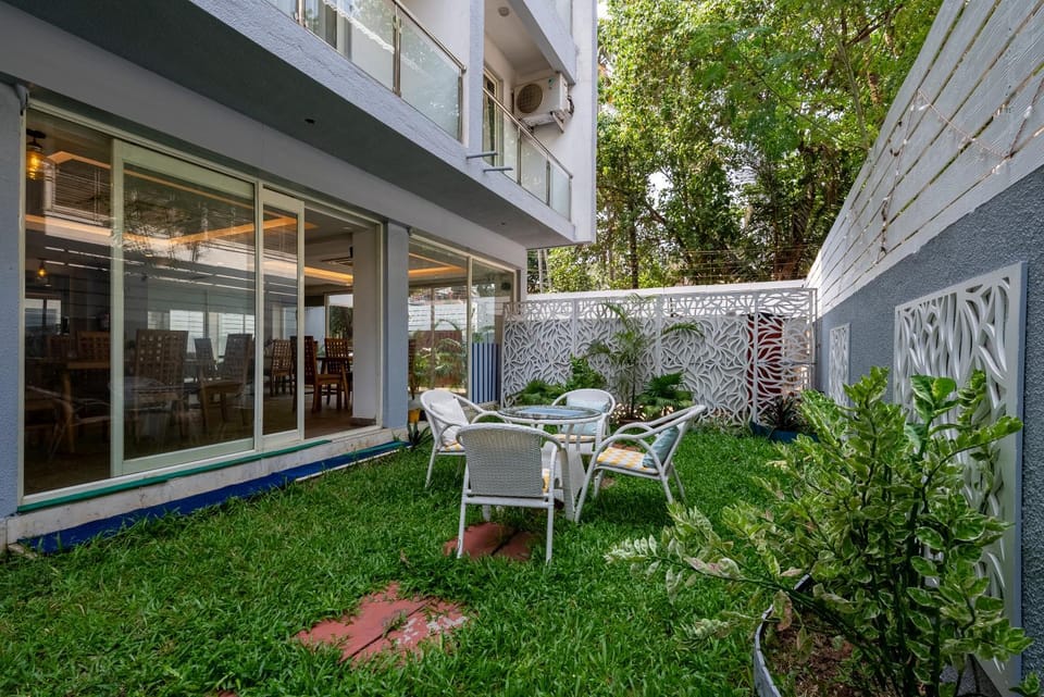 Garden, Seating area