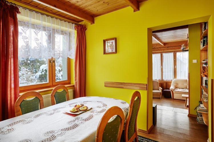 Food and drinks, Dining area, Food