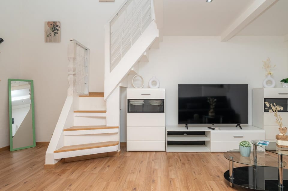 TV and multimedia, Dining area, Evening entertainment