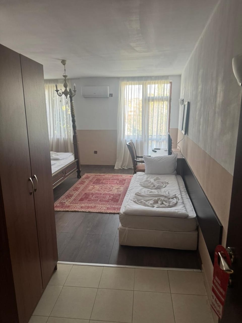 Bed, Photo of the whole room