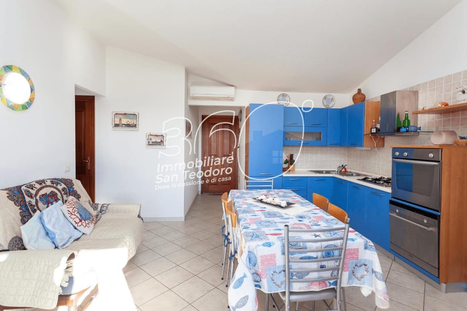 Kitchen or kitchenette, Living room, Dining area, oven, stove