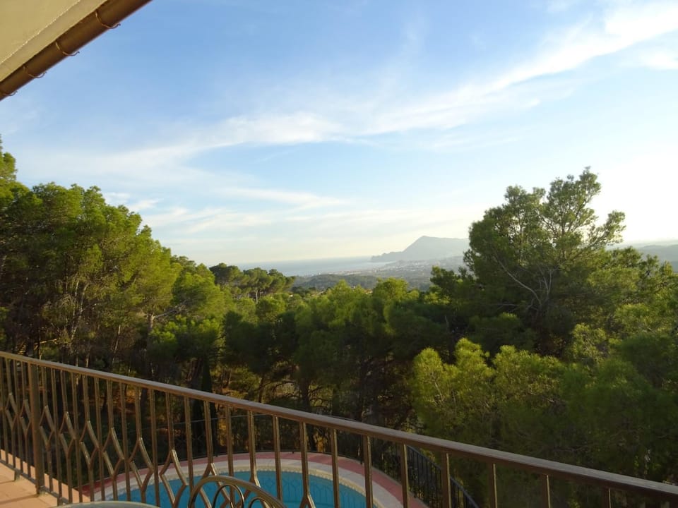 View (from property/room), Balcony/Terrace, Mountain view