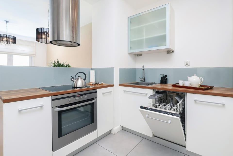 Kitchen or kitchenette, kitchen