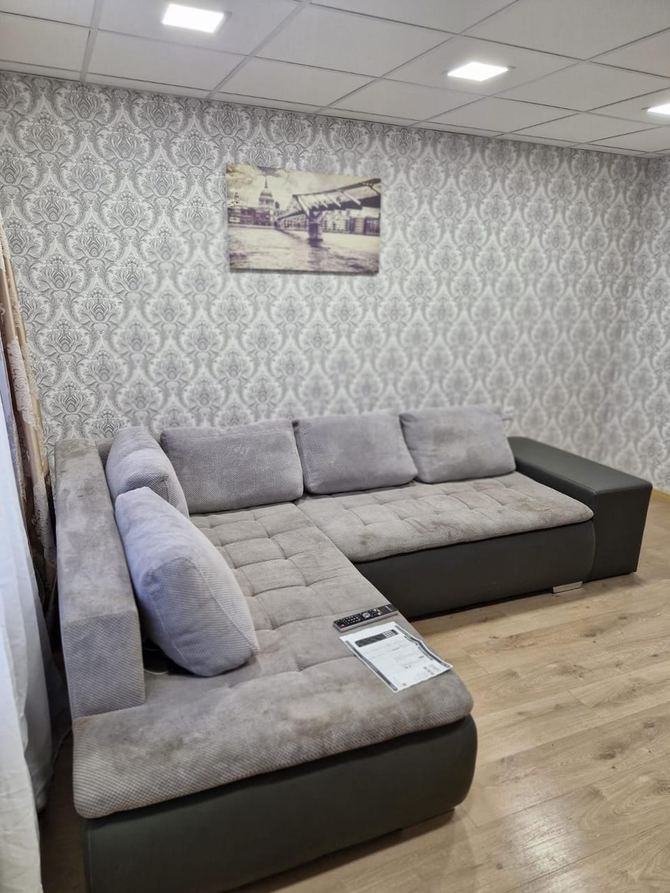 Photo of the whole room
