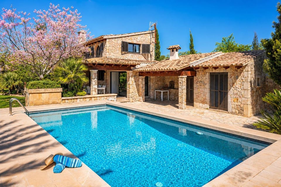 Can Collet Villa in Raiguer
