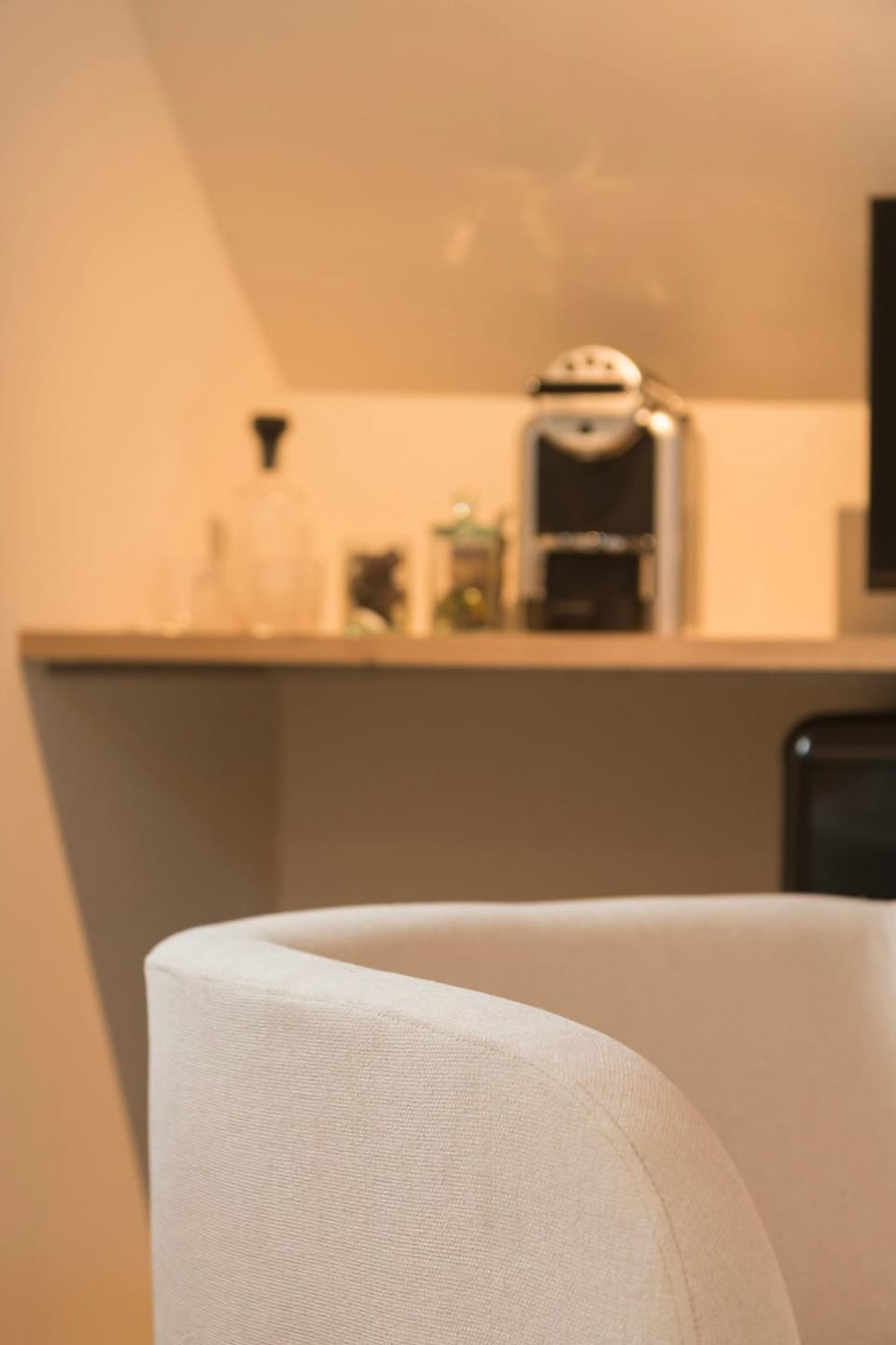 Coffee/tea facilities, Dining area
