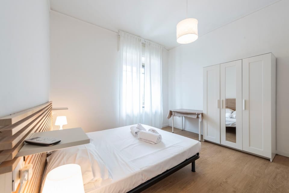 Bed, Photo of the whole room, Bedroom, towels, wardrobe