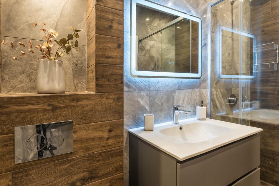 Shower, Bathroom
