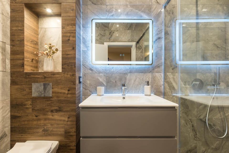 Shower, Bathroom