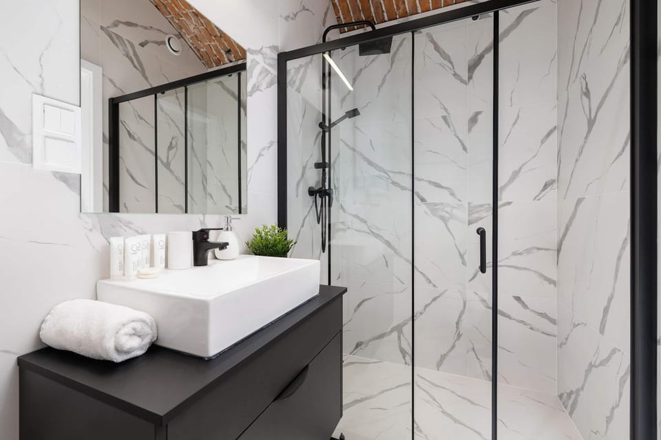 Shower, Bathroom