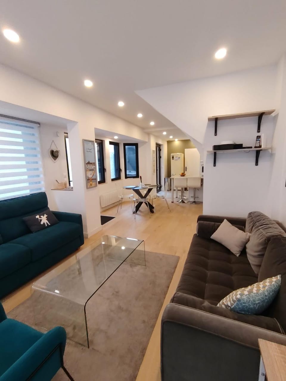 TV and multimedia, Living room, Seating area, Beach, Location