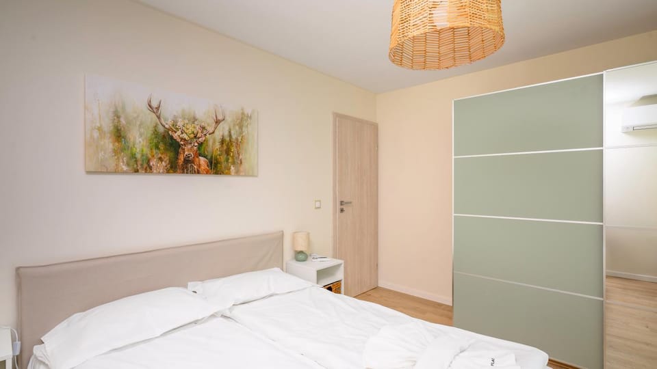 Bed, Bedroom, wardrobe
