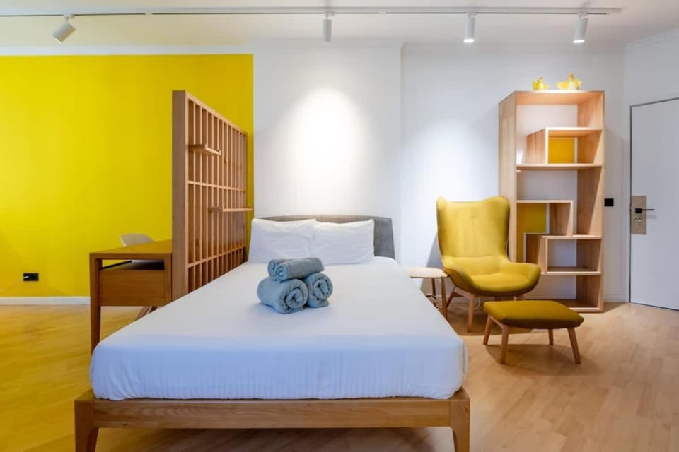 Yellow Sun Studio - Cozy Stay in Central Funchal Apartment in Funchal