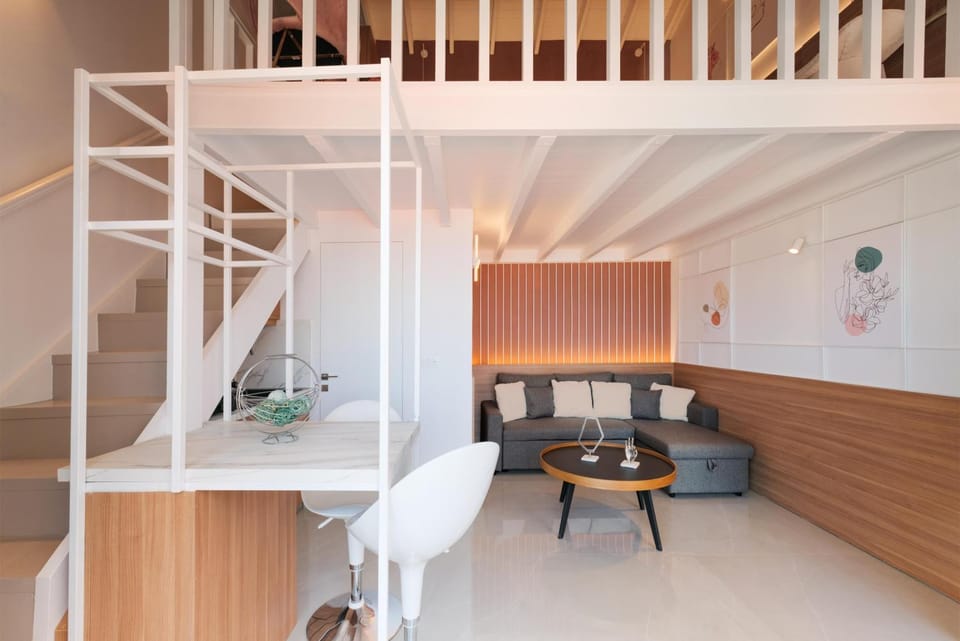 Kitchen or kitchenette, Living room, Seating area