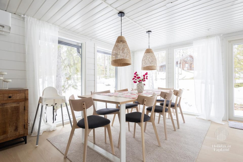 Seating area, Dining area