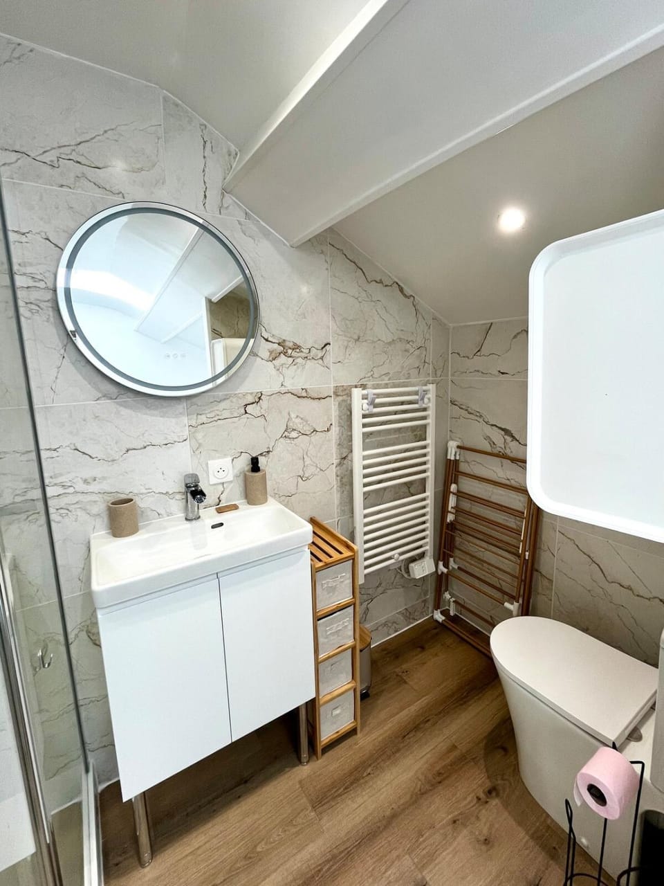 Shower, Toilet, Bathroom