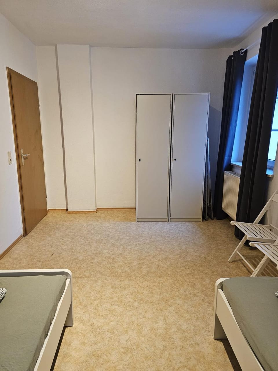 Leuna bei Leipzig & Halle - 2 Apartments mit je 3 Schlafzimmern, Küche, Bad Apartment in Thuringia, Germany