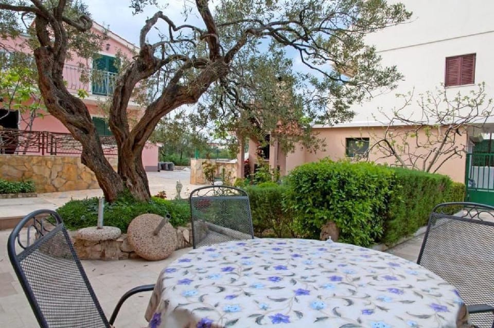 Patio, Facade/entrance, Seating area