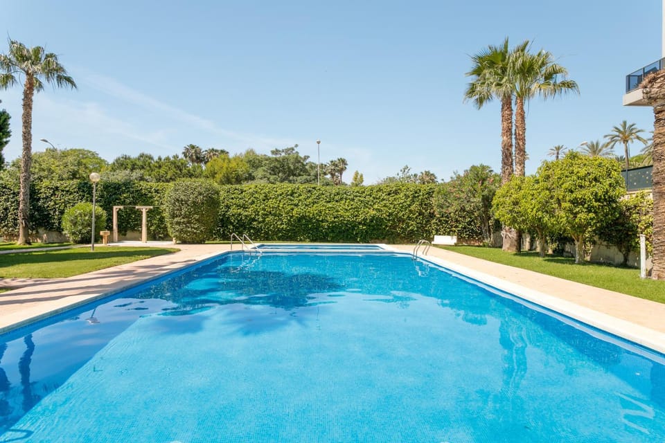 Property building, Swimming pool