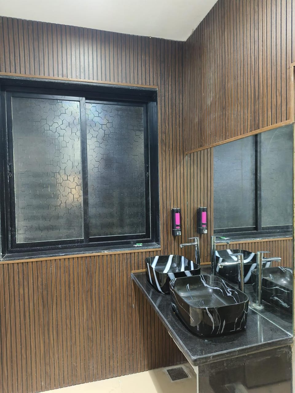 LINECITY Dormitory Apartment in Mumbai