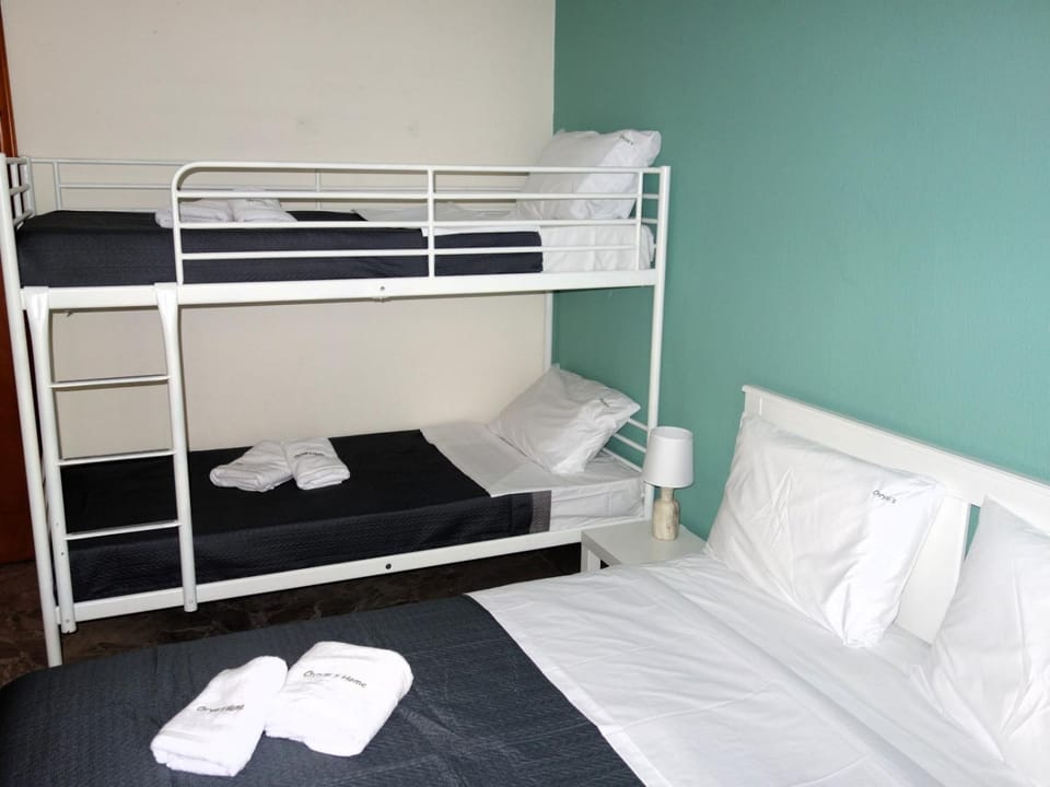 Bed, bunk bed