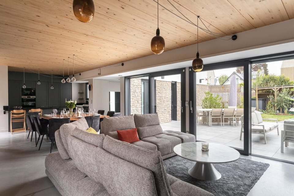 Living room, Seating area