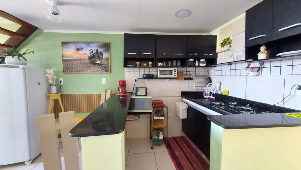 Kitchen or kitchenette, oven, pet friendly, stove