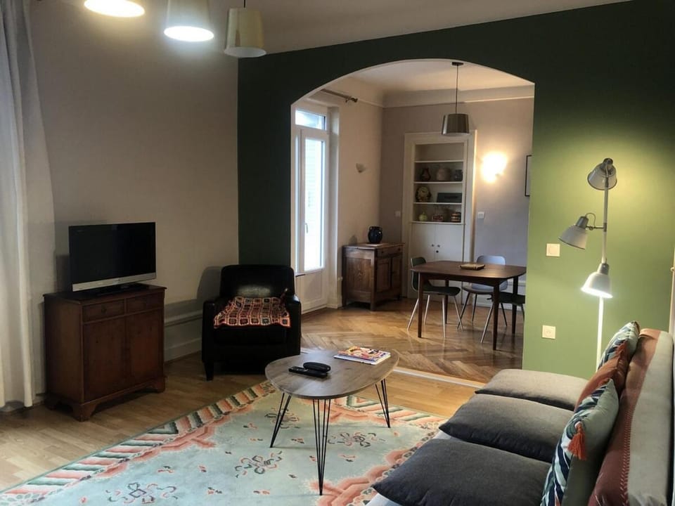 TV and multimedia, Living room, internet