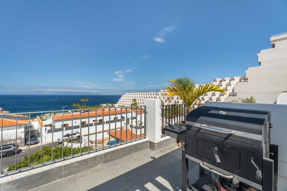 Natural landscape, View (from property/room), Balcony/Terrace, Sea view