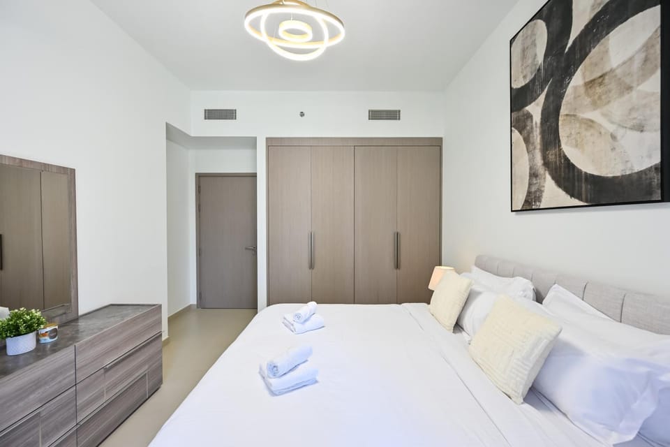 Bed, Photo of the whole room, Bedroom, towels, wardrobe