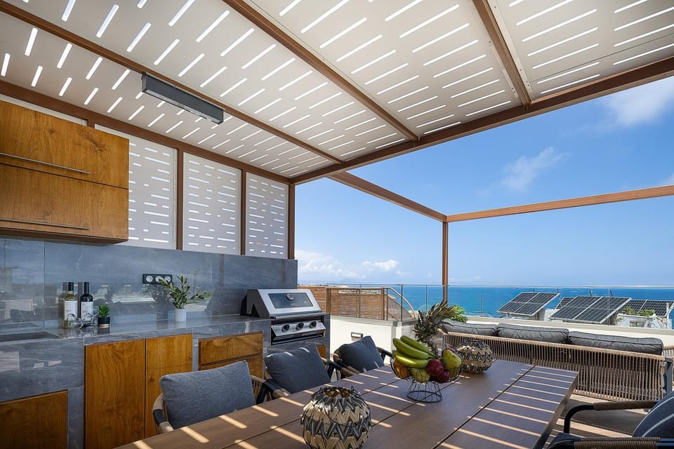 Day, View (from property/room), Balcony/Terrace, Kitchen or kitchenette, Seating area, Dining area, Sea view